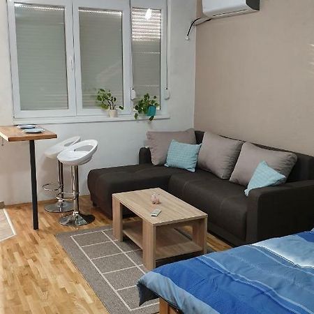 Apartments In City Center คูมาโนโว ภายนอก รูปภาพ
