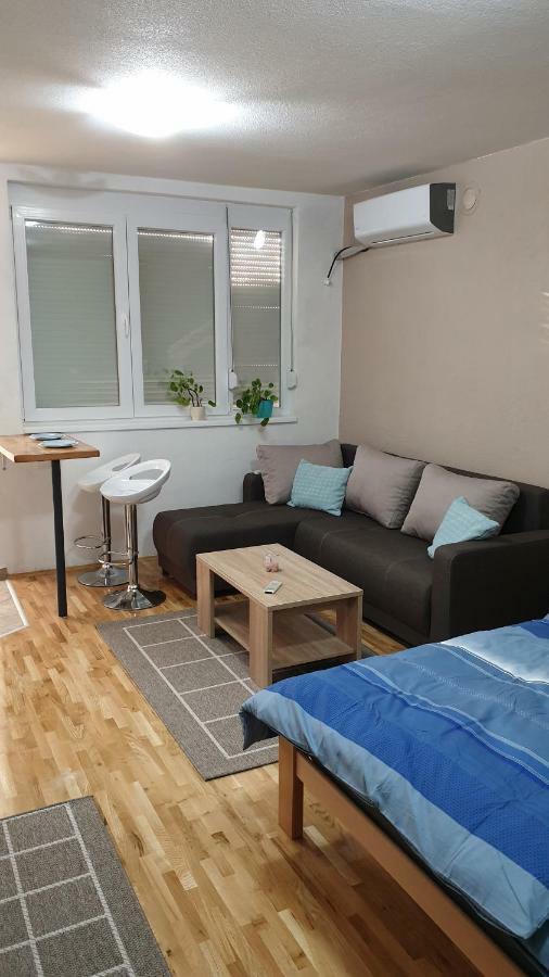 Apartments In City Center คูมาโนโว ภายนอก รูปภาพ