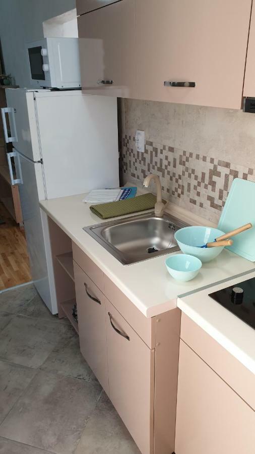 Apartments In City Center คูมาโนโว ภายนอก รูปภาพ