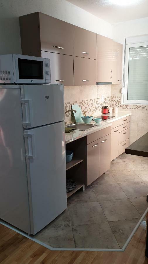 Apartments In City Center คูมาโนโว ภายนอก รูปภาพ