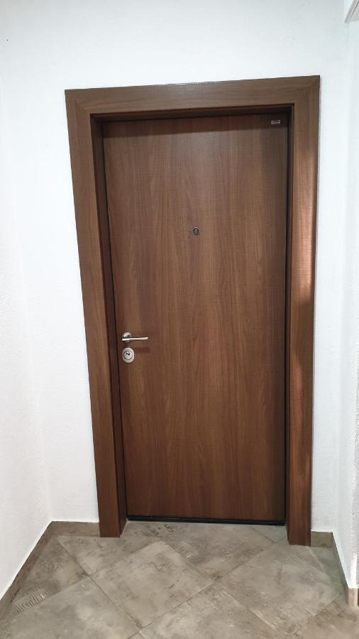 Apartments In City Center คูมาโนโว ภายนอก รูปภาพ