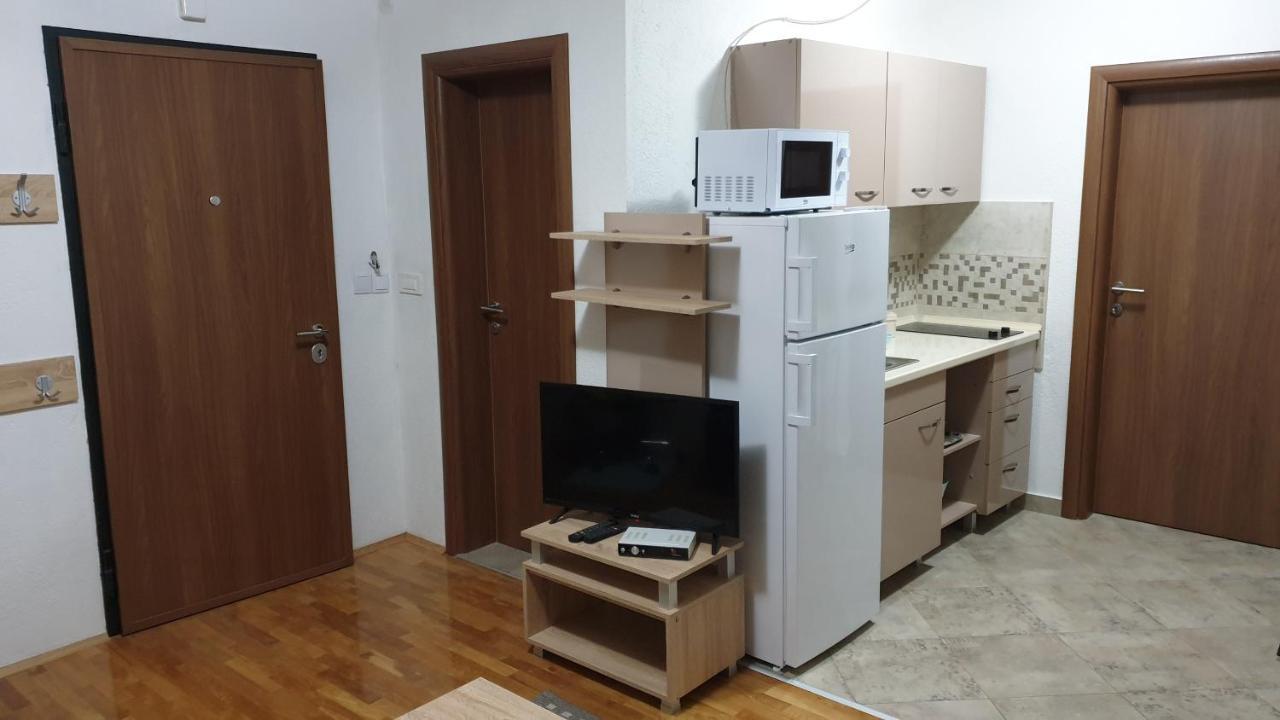 Apartments In City Center คูมาโนโว ภายนอก รูปภาพ
